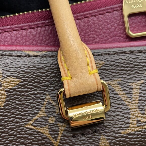 LOUIS VUITTON Brown Monogram Shoulder Bag - Picture 10 of 16